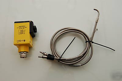 Banner Q45VR2FQ Q45 ir sensor with IA23S fiber cables