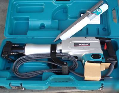 New makita HM1304B 35 lb. demolition hammer w/case 