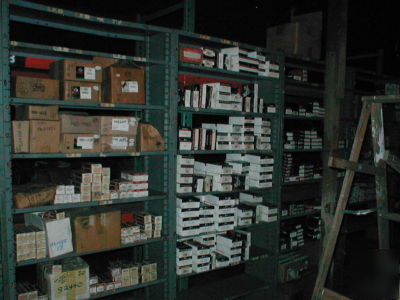 New lot of 22 pallets automotive internal engine parts 