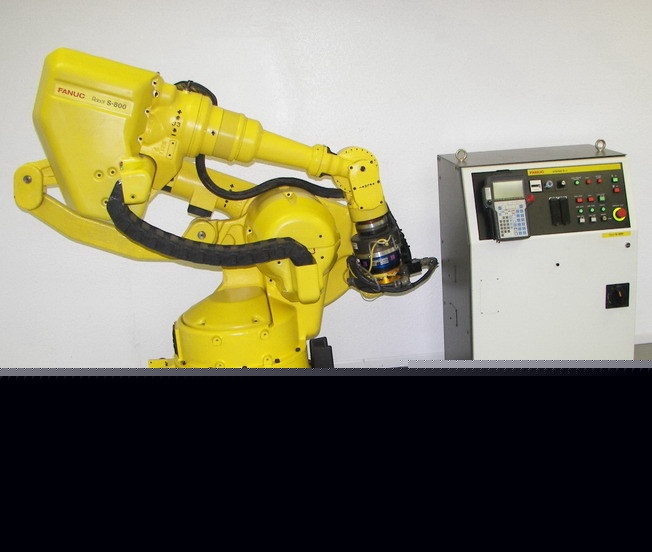Fanuc S800-r robot robotic arm motoman