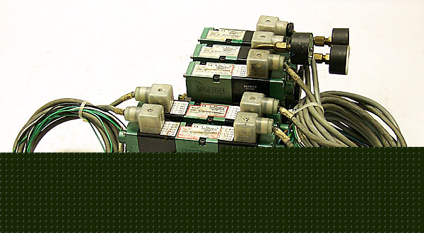 Numatics 5 port flexiblok w/5 pneumatic solenoid valves