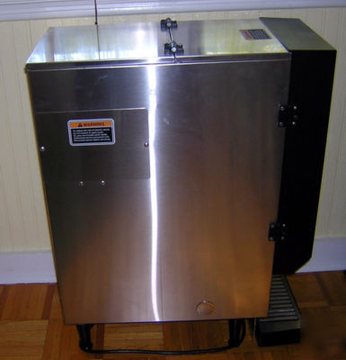 Bunn fmd-3 cappuccino/coffee powdered beverage machine