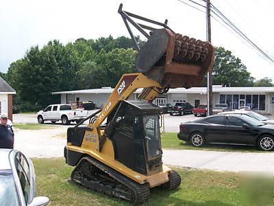 2007 asv-RC100 w/asv/fecon mulcher head low hours