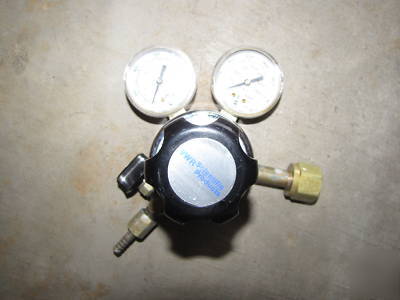 Used vwr gases single stage CO2 regulator