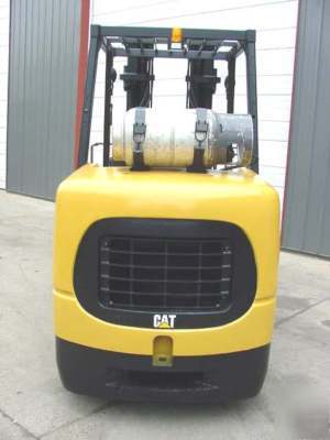 2004 caterpillar 12,000 lb lift truck forklift 12000 