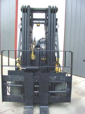 2004 caterpillar 12,000 lb lift truck forklift 12000 