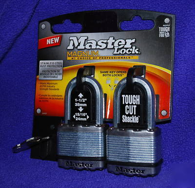 New master magnum padlock (2KEYED alike) #5LONG shackle 