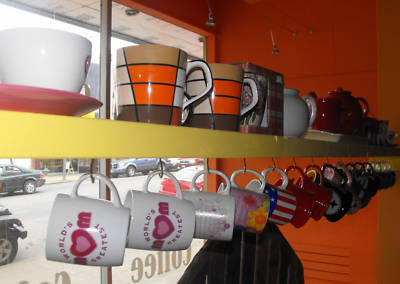 New wholesale lot of 36 coffee mugs & cups asstd resale