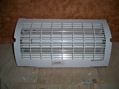 CbÂ® i.q. pro flylight commercial restaurant bug zapper