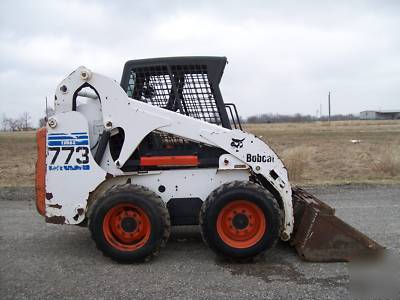 2001 bobcat 773 with only 1618 hours 