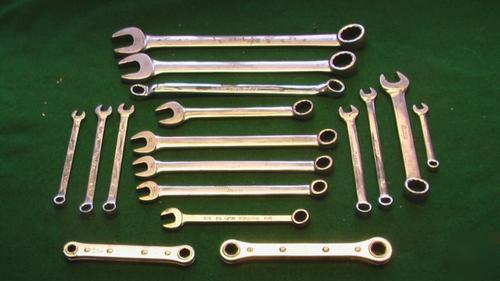 Snap-on 17 pieces wrenchs mixed group ratchet wrench