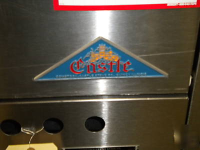 New brand natural gas, counter-top pizza oven by castle
