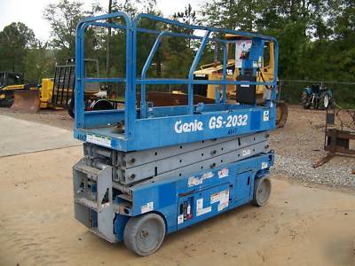 2007 genie GS2032 electric scissor lift - aerial - boom