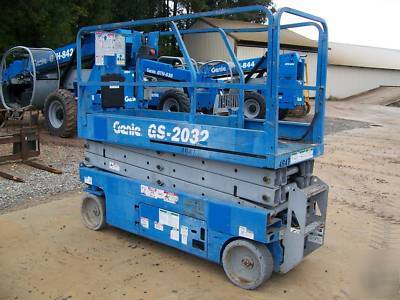 2007 genie GS2032 electric scissor lift - aerial - boom