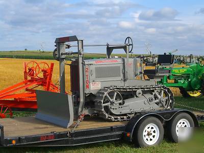 1927 caterpillar 2 ton crawler with manual blade 