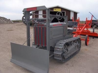 1927 caterpillar 2 ton crawler with manual blade 