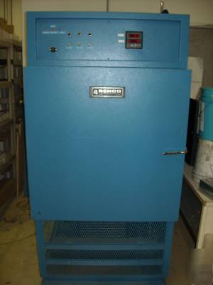 Bemco F100/350-8 environmental chamber