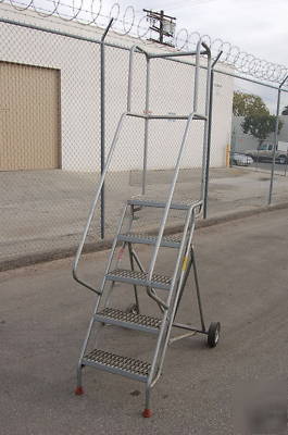 Ladder ind- safety industrial rolling warehouse ladder