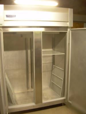 2 door reach in restaurant commercial cooler