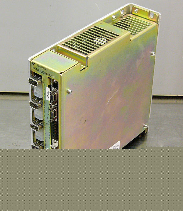 Yaskawa sgdz-MD40EN7B 4-axis servo amplifier 4X100W cnc