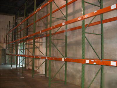 New used & pallet racks, cantilever racks, shelving 