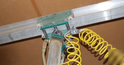 Kval sl-1 air powered vacuum lifter complete track hose