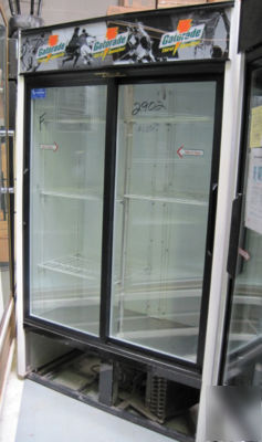 True-2 glass door cooler/refrigerator/merchandiser 2902