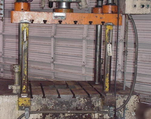 Kard 30 ton down acting four 4 post hydraulic press