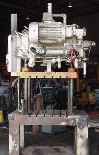 Kard 30 ton down acting four 4 post hydraulic press