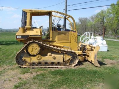 Caterpillar D5H dozer lowered 