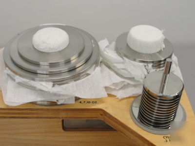 Primary pressure standard w/ wooden case by cec / 6-201