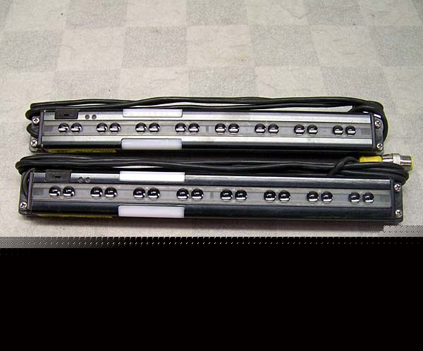 2 banner pvd plc ez-light PVD225Q-70991 sensors turck