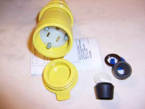 New hubbell HBL15W47 weatherproof extension cord end