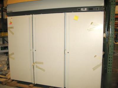Revco gp lab refrigerator 75 cu.ft. +2 to 8C european