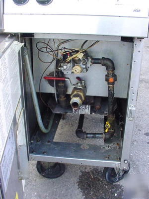 Deep fat fryer - natural gas - by frymaster