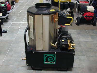 Hot water natural gas 220 volt pressure/power washer 