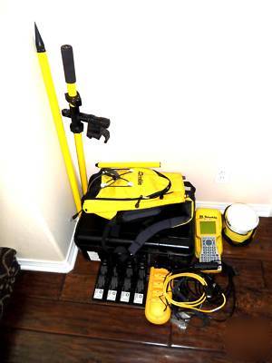 Trimble gps with TSC1 & charger batteries cable case 