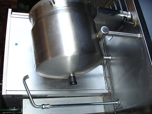 Used market forge gas steamer w/ tilt kettle mdl 3500