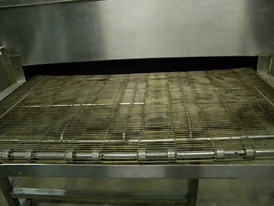 Used nu vu conveyor pizza oven in great condition 