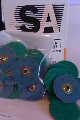 Standard abrasives quick change zirconia discs