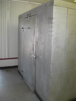 Walkin cooler, hobart, 8'w x 12'l x 7't 