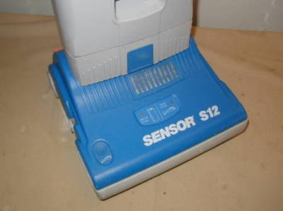 Windsor sensor S12 vacuum cleaner vac w/ attachments 