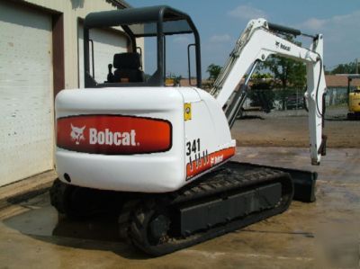 2005 bobcat model 341 mini excavator with only 986 hrs 