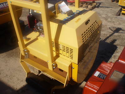 Multiquip single drum vibratory roller