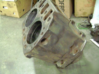 John deere a 60 A4320R cylinder block