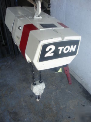 Coffing 2 ton electric chain hoist w/ 2 ton trolley