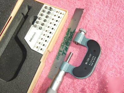 New thread micrometer mitutoyo 126-137 w/anvils ovr 800 