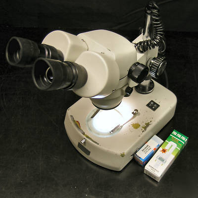 Edmund scientific stereo zoom microscope 10X - 40X