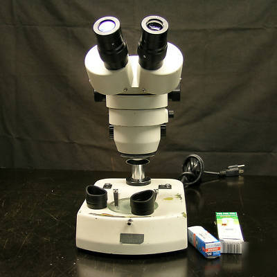 Edmund scientific stereo zoom microscope 10X - 40X