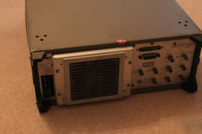 Spectrum analyzer hp agilent 8569A 10MHZ to 22GHZ